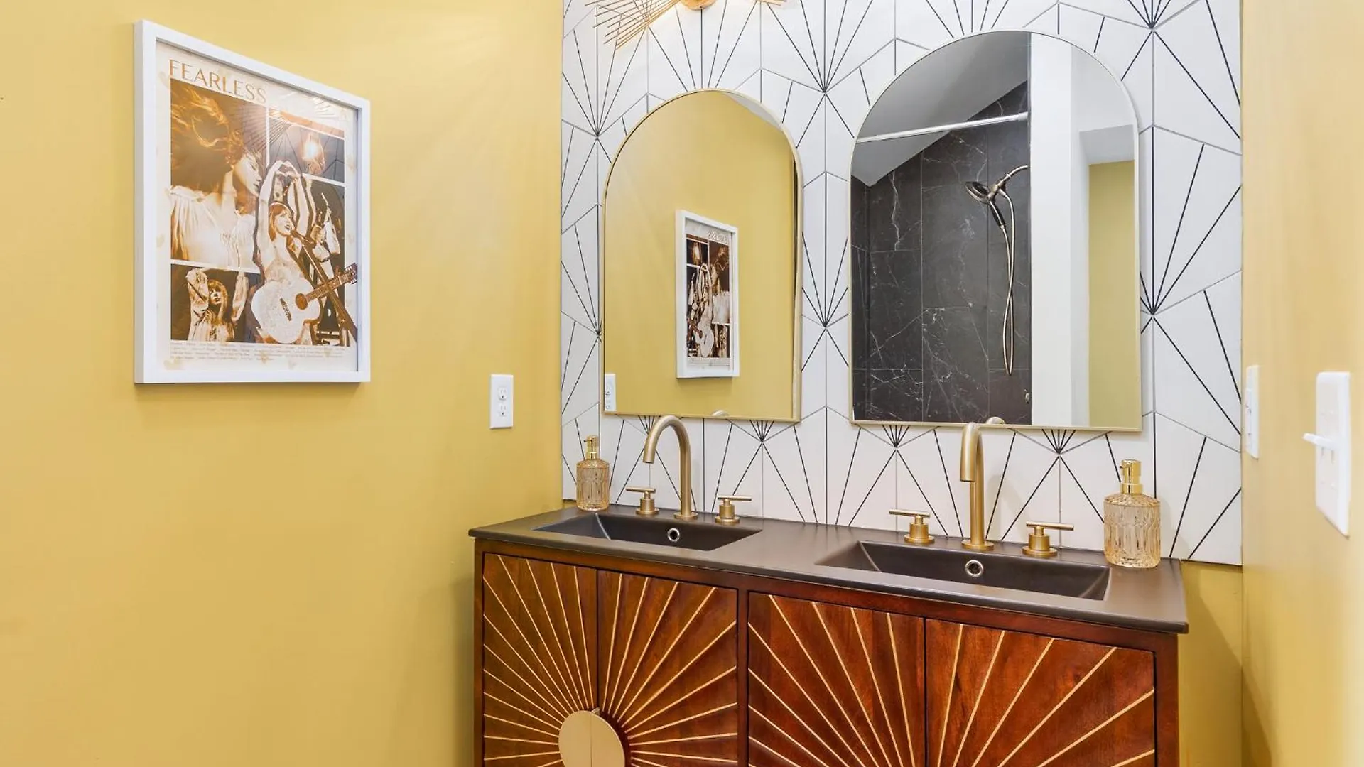 Taylor Swift Eras Inspired Home-10 Min To Broadway Nashville